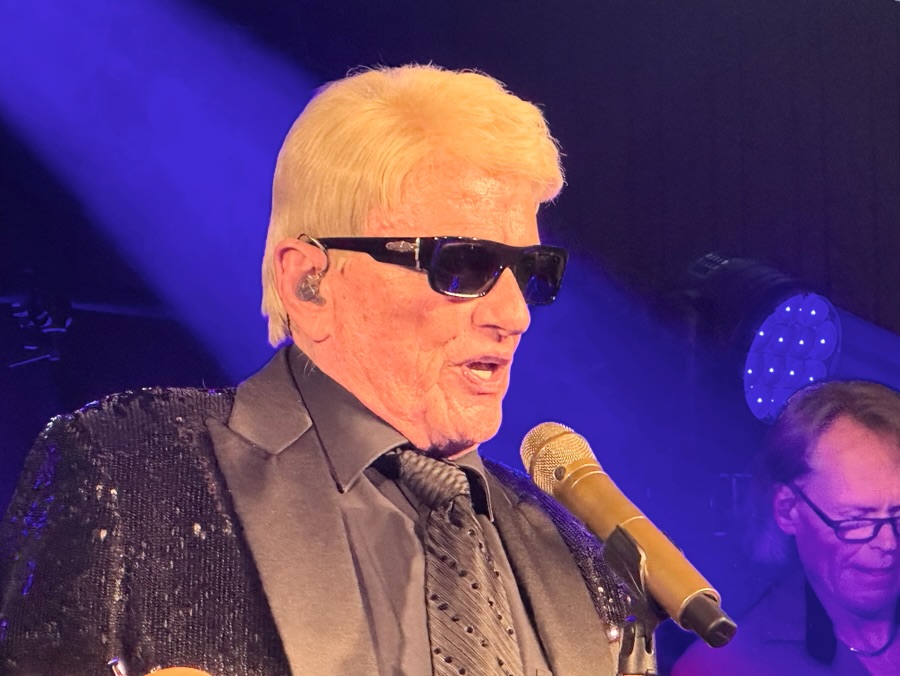 6adaf6a5-c38d-4a0d-9c83-adc4c25f5b20-1